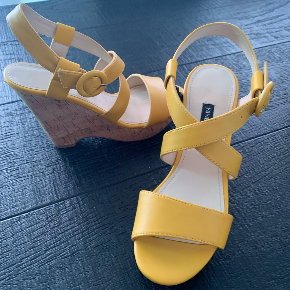 Nice shoes, mustard color